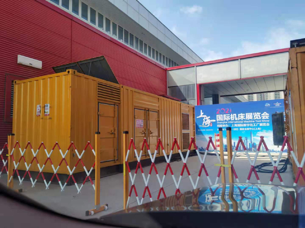 盐津出租发电机-柴油发电机和汽油发电机哪个更好一些?