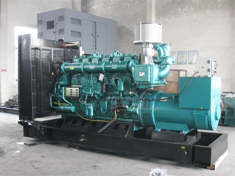 盐津200KW 柴油发电机的油耗是多少?