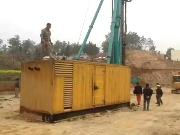 盐津如何判断水冷式机油散热器密封件是否需要更换?